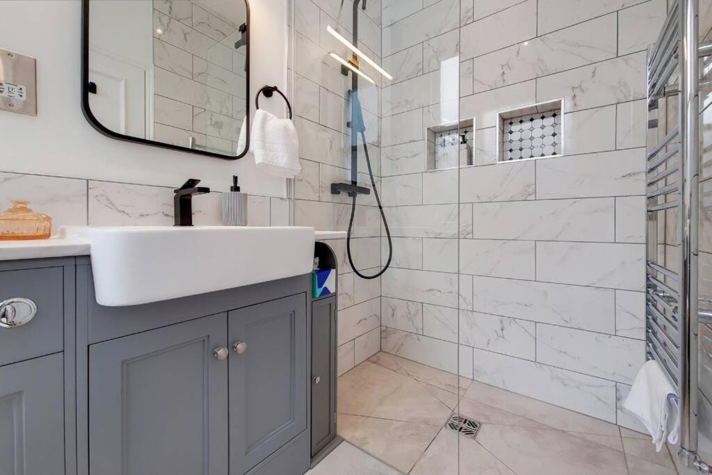Immaculately Presented 1 Bed Londres Exterior foto